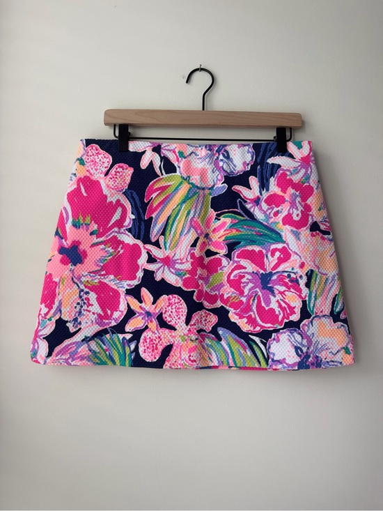 Lilly Pulitzer Dresses & Skirts - Lilly Pulitzer Bold Floral Mini Skirt With Built-In Shorts